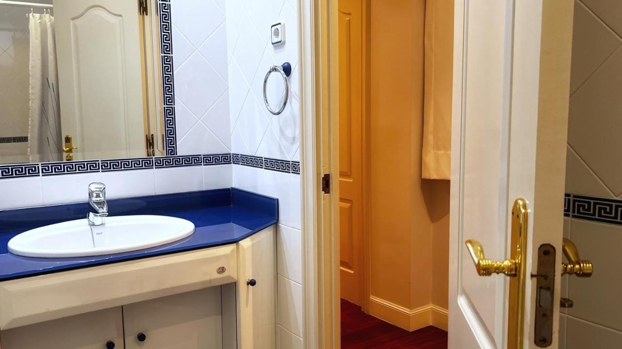 Amplio Y Acogedor Cerca Del Guggenheim Apartment Bilbao Bagian luar foto
